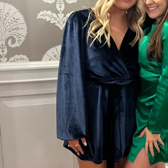 House of Harlow 1960 x Revolve Mika Kimono Dress in Navy - Picture 5 of 6